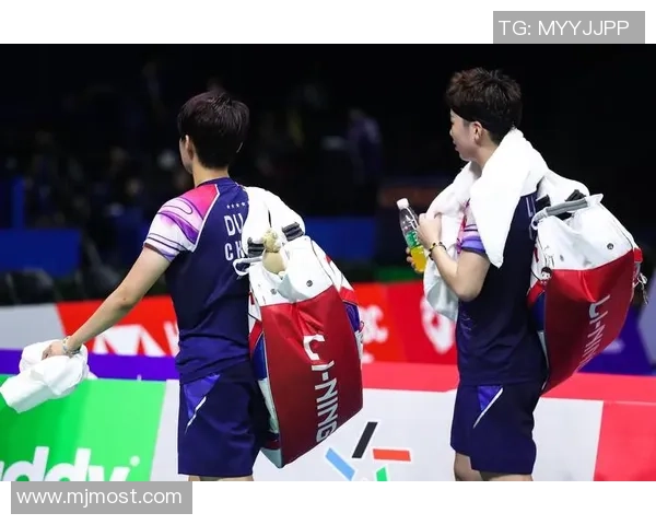 南京羽毛球队灵活性变革引发热议探索新战术与训练模式的创新之路 南京羽毛球队灵活性变革引发热议探索新战术与训练模式的创新之路