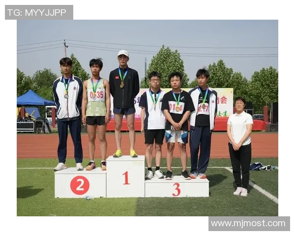 南京篮球队的团队协作之道：如何在赛场上实现默契与配合